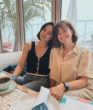 London Thor Instagram - Best friends come visit you in a different country because you’re home sick. 🌸