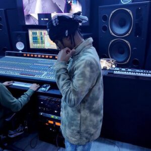Lonnie Chavis Instagram - @freqnick