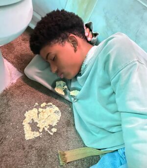 Lonnie Chavis Instagram - Swipe for BTS of How I Learned To Fly! Was just in theaters, on Starz Now !!