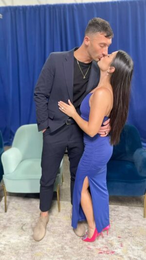 Loren Brovarnik Instagram - Me and you. Through it all. Even the height difference 🤍🤍
#teambrovarnik #ima #aba #90dayfiancehappilyeverafter #hardworkpaysoffs #dedication #supportsystem #notperfect