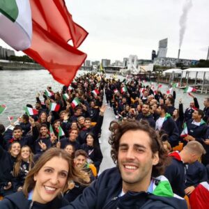 Lorenzo Cherubini Instagram - forza azzurri!!!! 🇮🇹 @olympics @conisocial @gianmarcotamberi @aryerri