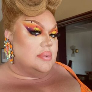 Loris Instagram - Sunset glam for the Emmys on @eurekaohara ! I’m posting this on main because I love this human being and she deserves the world 🥺🖤 Thank you for trusting me with your beautiful face and believing in my talent! This is just the beginning 🥰 
#werehere #emmys #theemmys #eureka #eurekaohara #loris #lorislatex #dragrace #rpdr #rupaulsdragrace #allstar #mua #glam #sunset