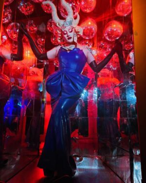 Loris Instagram - Finally had some time to reflect on this amazing experience! @showgirlsweho was everything and more 🖤 big love to our amazing cast, and of course many thanks to @morganmcmichaels & @lounginwithtony for having me!! 
Special thanks to @harleyrecklessmcmichaels & @tiffanydi0n for making the night so smooth & fun. Also huge thank you to @juanmiguelvon for being so supportive of my dreams and taking the best pictures of me! 🖤I was so excited to do this show and prepared forever to get these numbers & outfits together 😅