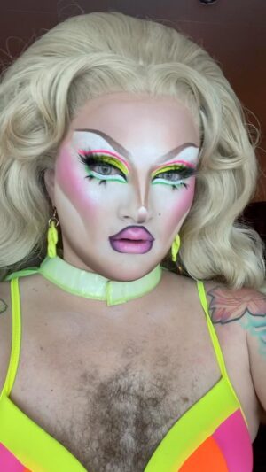 Loris Instagram - Ain’t that the truth 💅 *sound on* 
#loris #lorislatex #reels #explore #explorepage #dragula #tovelo #dirtfemme #cruising #dragclubhouse