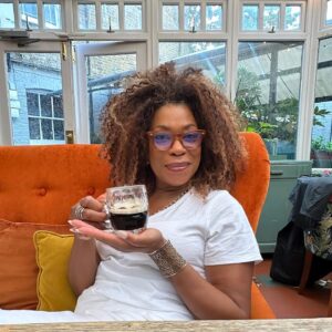Lorraine Toussaint Instagram - A Guinness moment to celebrate incoming Prime Minister Keir Starmer. Go Labor!!!