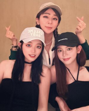 Lotus Wang Instagram - 我的小公主生日快樂🎂
希望妳平安健康❤️
媽媽愛妳🥰

#獅子女
#Candy繶帆
#我是保庇天后王彩樺