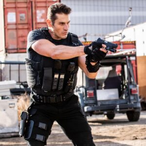 Lou Ferrigno Jr. Instagram - Who's ready to get rocked by an all-new @swatcbs tonight 8/7c huh?! Let's get some!💥😎🎉
#swat #madrugada #RockerIsBack #season5 #letsgo #swatacular