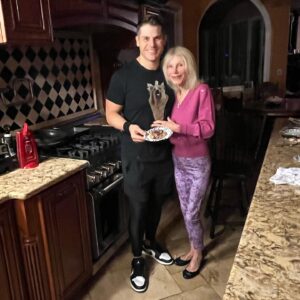Lou Ferrigno Jr. Instagram - Mom & I's "CinnaBun Wednesdays" escalated quickly... 
#Cinnabunfun #bakingbuns mommyandme #hotfrostedbuns #carlaferrigno #mamadukes #cinnamonroll #homemade
