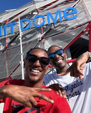 Lou Williams Instagram - Two Sixth Men walk into Intuit Dome… 👀

Good to see ya, Jamal and Lou!