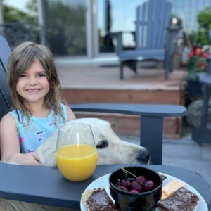 Louis-François Marcotte Instagram - Elle a fait son petit déjeuner toute seule !!! 🤩😍