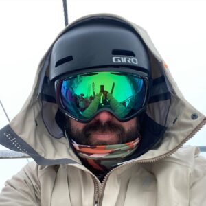 Louis-François Marcotte Instagram - Jouer dehors ... 
le plus possible 😁✌️
@obersonboutique 
@bromont_montagne