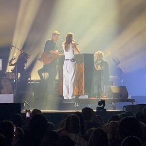 Louis-François Marcotte Instagram - Premier show hier soir pour Flo 🤩… incroyable @charlottecardin