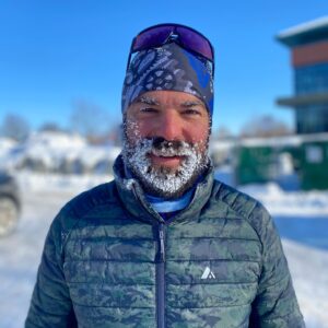 Louis-François Marcotte Instagram - Sortir jouer dehors même si un peu frais ... 🤩🏃‍♂️
@obersonboutique 
@david.durocher.767