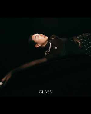 Louise Wong Instagram - ‘Shell’ we Shine 🐚

@tasaki_intl 
@glassmagazine_china