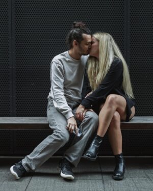 Lua Blanco Instagram - viva você e suas piadocas, e loucuras, e resenhas, e contradições, e coerências, e evoluções, e alegrias constantes! te amo infinito! happy birthday @leandrosoaresx 

📷 @fromgabe