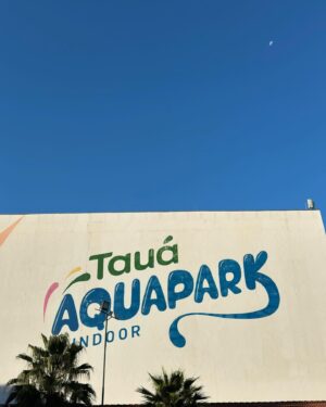 Lucas Burgatti Instagram - Há 7 anos visitamos o @tauaresorts e dessa vez viemos passar o niver da Sarinha aqui nesse paraíso. Já era tudo incrível, agora com a expansão e as melhorias, ficou perfeito !!!