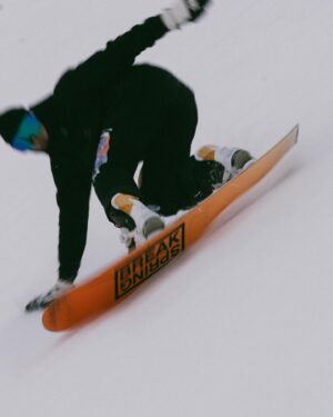 Lucas Drag Instagram - Boss @lucas_sartore 📸 
@oakleysnowboarding 
@val_thorens