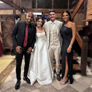 Lucas Moura Instagram - Que JESUS seja a estrutura desse casamento. Amo vocês! ❤️ #CasamentoMariaePablo