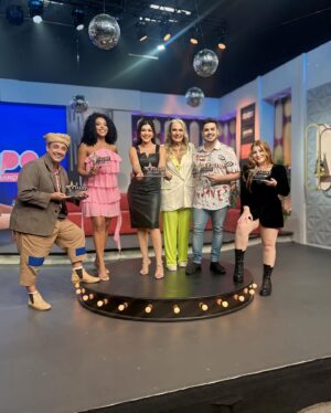 Lucas Santos Instagram - gravação concluída com sucesso! Obrigado @amandafrancozooficial e toda equipe da @tvaparecida pelo convite 🤩❤️ 
Você nunca viu um karaokê assim 😂🎤