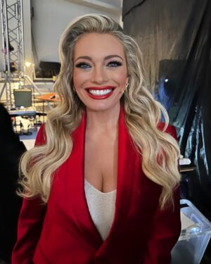 Lucie Borhyová Instagram - 🎥 …zatím je to tajné… 😉😍 #secret #thing #backstage #😍