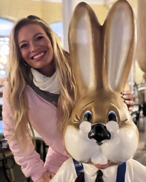 Lucie Borhyová Instagram - Užijte si krásně a v poklidu Velikonoce🐰🐣💚 #zelenyctvrtek #velikonoce #easter