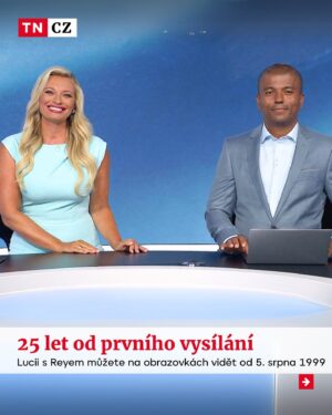 Lucie Borhyová Instagram - Dnes večer to bude 25 let od prvního společného vysílání Lucie a Reye v Televizních novinách. Jak se k práci oba dostali? Podívejte se na dokument Televizní noviny 30 - najdete ho na Voyo. 🤩

#televizninoviny #tncz #tvnova #voyocz