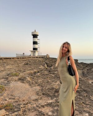 Ludivine Reding Instagram - Ma tête est encore à Majorque 💭⚓️💛
