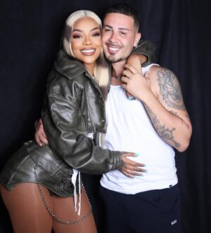 Ludmilla Instagram - Obrigado meu amor, você é gigante demais e eu te admiro mttt. Somos amigos desde do meu começo, não precisamos estar juntos o tempo inteiro, masss você sabe, a gente sabe ♥️