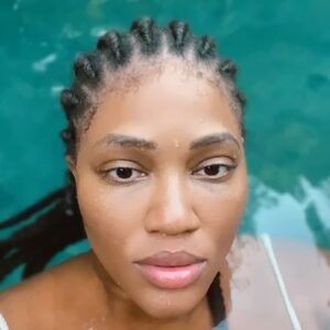 Luedji Luna Instagram - Fazem 3 anos que ele me escolheu.

Obrigada por me tornar a melhor versão que eu posso ser, por me desafiar todos os dias, pela graça de ver vc ser tão bonito por dentro e por fora.

Te amo, Dayo Oluwadamisi!🤎

ph 1 @ntiuira