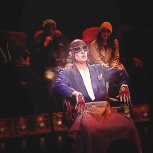Luis Alberti Instagram - Sí, sí, de vuelta en el teatro,  y soy Hamm En fin de partida! ; un sueño hecho realidad.  Un personaje, un pretexto, una ficción. Un clásico que esperaba desde hace 20 años.  Vengan a vernos al Granero o al milagro!!!! 
Gracias @companiadeteatroelghetto
Gracias Beckett, "Este era el momento que yo esperaba"... 
#AndasConTodoAlberti 😛😛😬😬😬🧙‍♂️