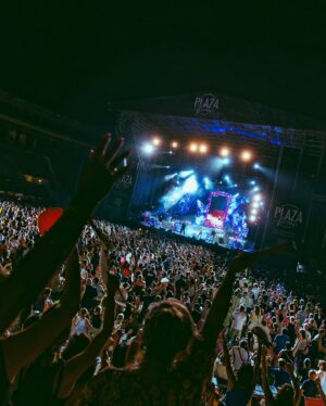 Luis Fonsi Instagram - Lo de anoche en Alicante fue demasiado especial…pero demasiado…♥️🔥
#25AñosTour 🌎 

📷: @plaza_alicante