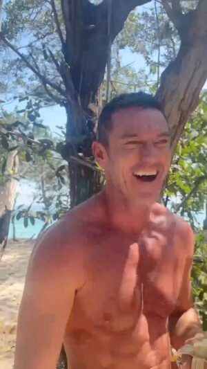 Luke Evans Instagram - Gets harder every year… #motivationmonday #echo3 #training #motivation