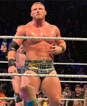 Luke Menzies Instagram - Feelin like a feyt! #brutes #fightnight #wwelive