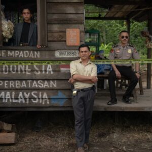 Lukman Sardi Instagram - Terima kasih buat semua yang sudah menonton Film KABUT BERDURI di Netflix.
Minggu kedua rilis Kabut Berduri naik ke peringkat kedua Netflix Films (non-english) dengan 4,1 juta kali penyangan. Naik dari minggu sebelumnya. Dan masih tidak tergeserkan pada puncak top 10  Netflix films di Indonesia dan masuk jajaran 10 teratas di 19 negara dan region lainnya 🙏👏🔥

#KabutBerduri #PalariFilms #Netflix