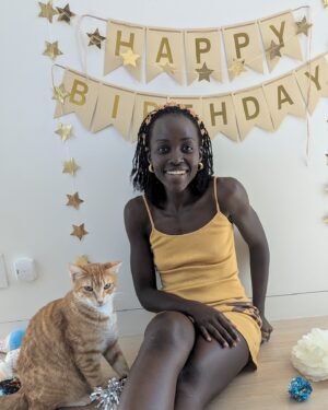 Lupita Nyong'o Instagram - Go Yoyo! It’s yo birthday! 💖🐈🎂 

Please join me in wishing him a very happy 3rd birthday! 🎁 #Yoyoyyo #ChildlessCatLady