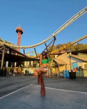 M1ss Jade So Instagram - Tap down those boots while I beat around 🤭🎢