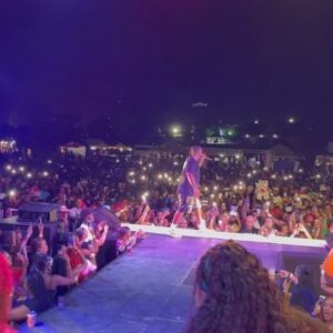 MIGHTY CROWN Instagram - Final round tour in Antigua!!! Vibes was juss crazy!  Love Unno Antigua thanks for the love and respect fi years!  Thanks for the big plaque!
#mightycrown #irishandchin #teejay #tommylee #sparta 

アンティグア諸島　
カリブ海最後のショー
最高でした
警察が会場
までエスコートと言う俺らを貴重な人物として
扱ってくれて
ありがとうございます👊🏽
カリブ海は我らの庭
#antigua #wadadli 
Bless up