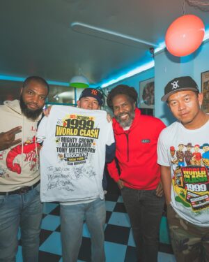 MIGHTY CROWN Instagram - Set up shop inna Brooklyn was Great Look! 
Despite the weather thanks for coming and showing us love. It meant alot. 
Our international journey began from Brooklyn so it was just right to end In Brooklyn.  Bless up to the fans , my Day 1 friends  from dem time deh til now,  we did it! Made history inna this ting yah.  #mightycrown forever
最後のブルックリンでのポップアップ沢山の方にご来場していただき感謝しかありません。　
本当にありがとうございました！
サポートしてくれた　ハルコ、サヤ、ナオちゃん Shantay 
マサヤ君　
🏆🏆🏆👊🏽👊🏽👊🏽🔊🔊🔊
📸by @alohayuto