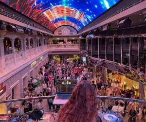 MIGHTY CROWN Instagram - #fareastreggaecruise Day 1 
First nite has taken patrons to a whole new world! People on the cruise 🚢 was just amazed for the once in a lifetime experience! Artists and DJs also were having fun on deck! Excitement energy,the vibes was just incredible!!! 初日　はじめての光景に皆さんの興奮、笑顔がやばかったです！　最高！
#mightcrown #fareastreggaecruise #ferc #crownjugglaz #steppersdelight 

📸by @alohayuto