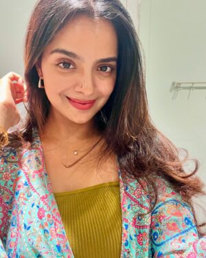 MV Namritha Instagram - Happy, sleepy, entertained, not so entertained, excited, waiting in traffic, just, life 😌 #selfieslately