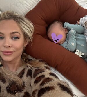 MacKenzie Porter Instagram - The chicken nugget bean who made me a momma 😻 

One of my favorite parts about becoming a mom is now fully understanding just how much my own mom loves me. 

Happy Mother’s day momma