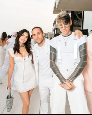 Machine Gun Kelly Instagram - i wore white to celebrate my virginity. 🇺🇸🙌🏼