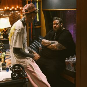 Machine Gun Kelly Instagram - jelly you are living breathing badass and a kindred soul who has shown me the path of redemption and what it looks like to believe in yourself against all odds. 

from us beefing 12 years ago, and fast forward to us putting out what i believe will be the biggest hit of our careers yet im proud to call you my brother and life feels better knowing you got my back. 

this lonely road ain’t so lonely my friend. 🤞🏻 @jellyroll615