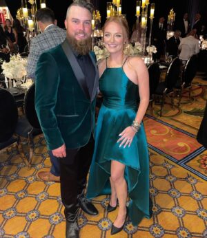 Maci Bookout Instagram - what a time 🥰✨💚
#fromthisdavisforward 

🥂cheers to the beautiful newlyweds @cheynotshy @z.terrel 

#beautysquad 
Hair 💇🏼‍♀️ @jenniferbuchalla 
Makeup 💄 @tilomai.hill