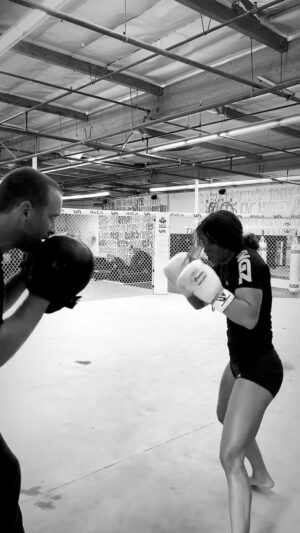 Mackenzie Dern Instagram - Finishing up a good Tuesday of Sparring 🔥
Oct. 1st 
•
•
Finalizando uma terça feira de sparring 🔥
1 de Out. 
•
•
🥊 —> @parilloboxing