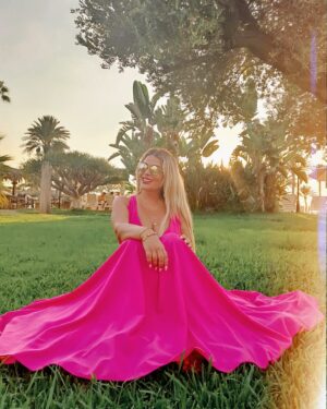 Madeleine Matar Instagram - من أجواء الصيفية وألوان الصيفية…مساكن سعيد جميعا، بحبكن كلكن ❤️

#مادلين_مطر #madeleine_matar #explore #foryou #trending #viral #viralinstagram #summer #summervibes #summertime #lebanese