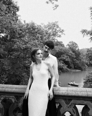 Madeline Brewer Instagram - 🌷a few shots from our gorgeous day with @jennyandersonphoto in the park at 73rd (where in January @deadbeatjack proposed and then we went to Bemelmans and drank martinis and I cried a lot)

thank you Jenny for capturing a bit of the magic of being so madly in love with your best friend that you’re gonna MARRY ‘em (or maybe not if he doesn’t keep his mustache. time will tell) 

I love you, Jack