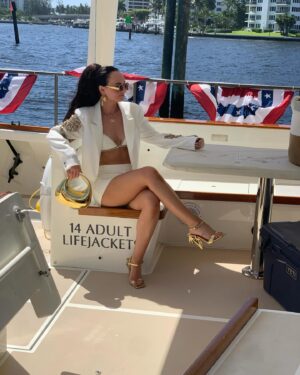 Madeline Carroll Instagram - It’s that Kennedy aesthetic 🇺🇸 🇺🇸 🇺🇸🇺🇸🇺🇸🇺🇸