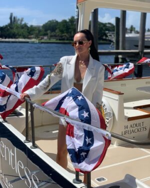Madeline Carroll Instagram - It’s that Kennedy aesthetic 🇺🇸 🇺🇸 🇺🇸🇺🇸🇺🇸🇺🇸