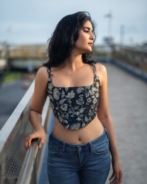 Madhuri Jain Instagram - Calm in chaos 🧚

Shot by @murlee_photography
@_xavierphotography_
Styling @ishwaryaalaguvel
Corset from @mogradesigns 
MUA: @puii_c_ammy
Assit by @pradeepwilliams05